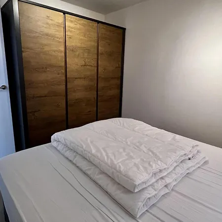 Modern & Cozy Near بيت للعطل *