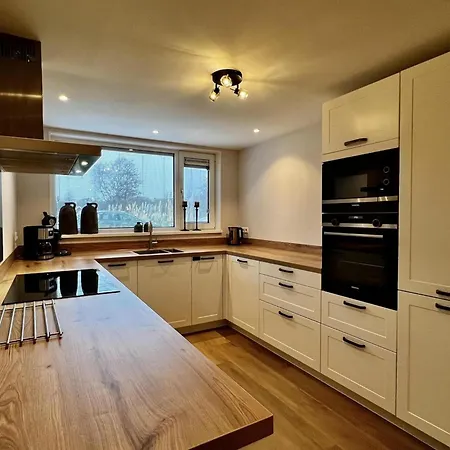 Comfortable And Modern Furnished Home, Sleeps 6, Wifi On Quiet Close To Beach, Woods And Dunes * Sint Maartensvlotbrug