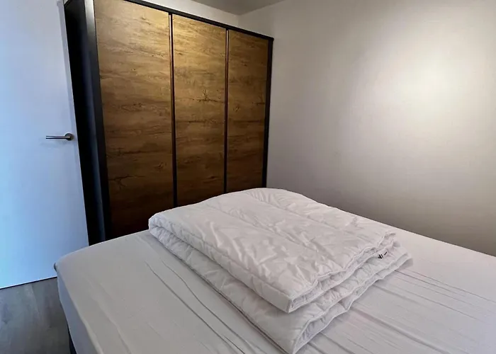 Comfortable And Modern Furnished Home, Sleeps 6, Wifi On Quiet Close To Beach, Woods And Dunes Casa de Férias *