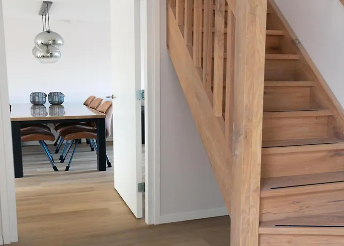 Comfortable And Modern Furnished Home, Sleeps 6, Wifi On Quiet Close To Beach, Woods And Dunes * Sint Maartensvlotbrug