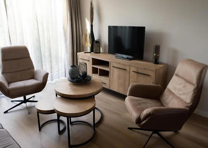 Comfortable And Modern Furnished Home, Sleeps 6, Wifi On Quiet Close To Beach, Woods And Dunes Casa de Férias Sint Maartensvlotbrug