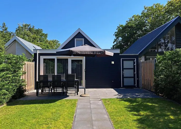 Comfortable And Modern Furnished Home, Sleeps 6, Wifi On Quiet Close To Beach, Woods And Dunes Casa de Férias